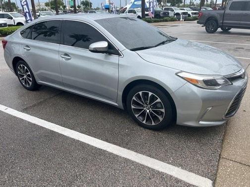 2018 Toyota Avalon XLE