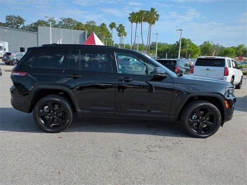 2023 Jeep Grand Cherokee Altitude