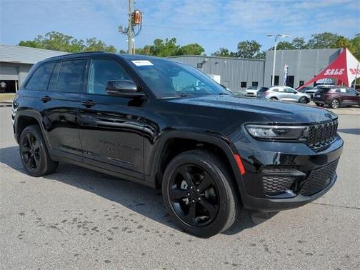 2023 Jeep Grand Cherokee Altitude