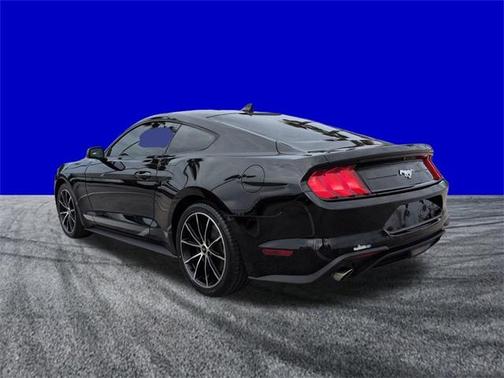 2022 Ford Mustang EcoBoost