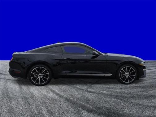 2022 Ford Mustang EcoBoost
