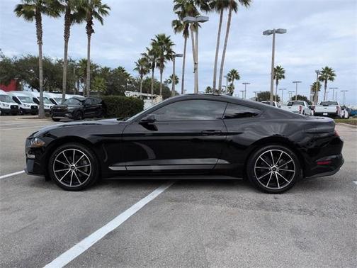 2022 Ford Mustang EcoBoost