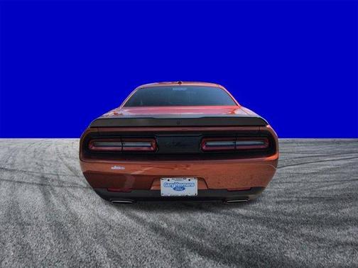 Sinamon Stick 2023 Dodge Challenger SXT