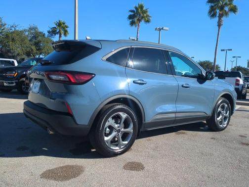 2026 Ford Escape ST-Line Select