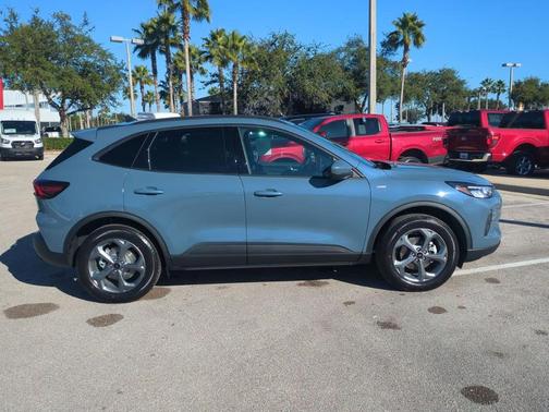 2026 Ford Escape ST-Line Select