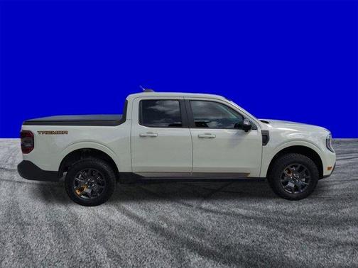 Desert Sand 2025 Ford Maverick Tremor