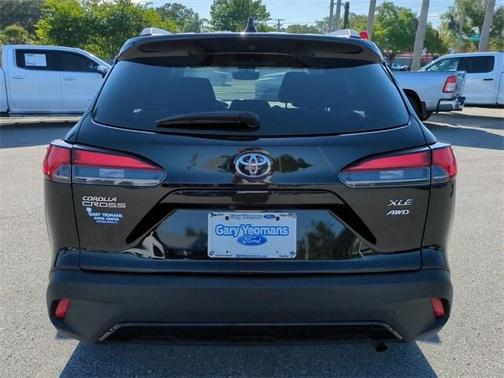 2022 Toyota Corolla Cross XLE