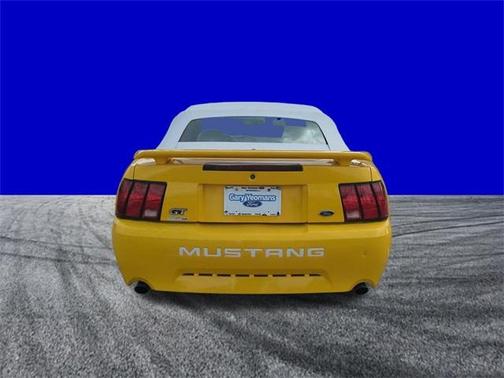 2004 Ford Mustang GT