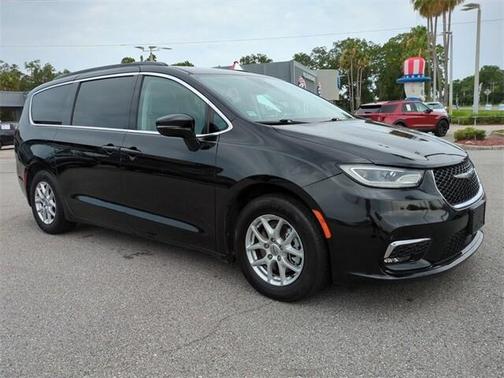 2022 Chrysler Pacifica Touring-L