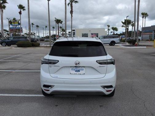 Olympic White 2022 Buick Envision Avenir
