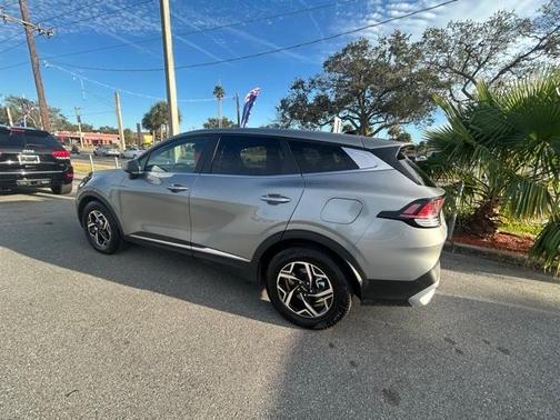 2024 Kia Sportage LX