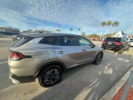 2024 Kia Sportage LX