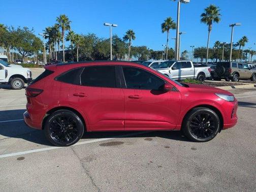2023 Ford Escape ST-Line Elite