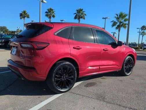 2023 Ford Escape ST-Line Elite