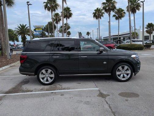 Green Metallic 2022 Ford Expedition King Ranch