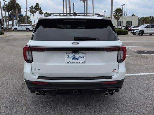 White Metallic 2025 Ford Explorer ST