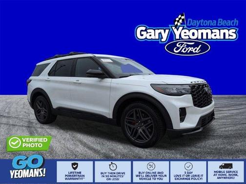 White Metallic 2025 Ford Explorer ST