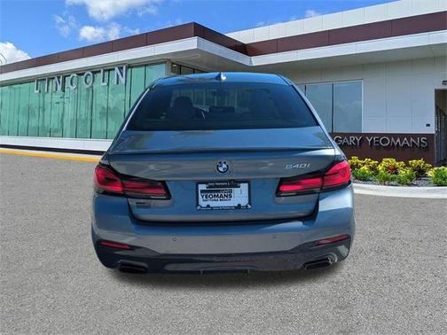 2022 BMW 540 i