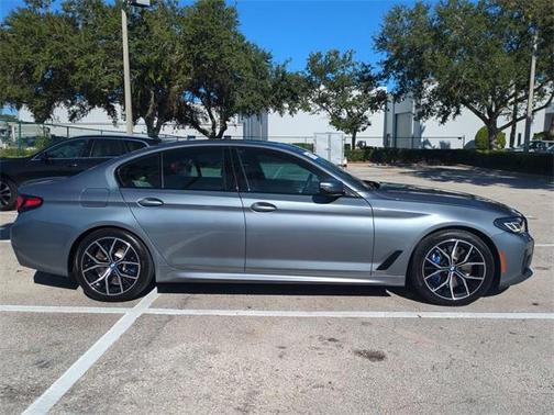 2022 BMW 540 i