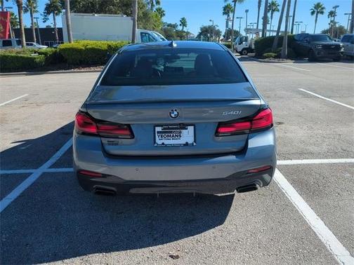 2022 BMW 540 i