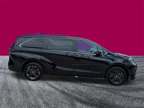 2024 Toyota Sienna Woodland Edition