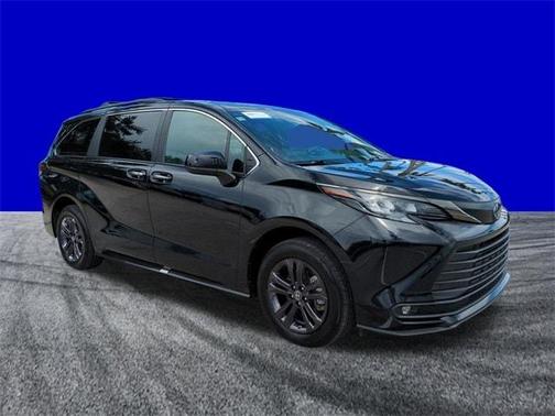 2024 Toyota Sienna Woodland Edition