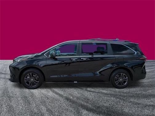 2024 Toyota Sienna Woodland Edition