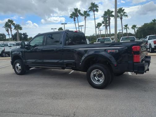 2025 Ford F-350 Platinum