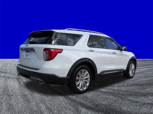 White Metallic 2022 Ford Explorer Limited