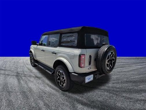 Desert Sand 2026 Ford Bronco Outer Banks