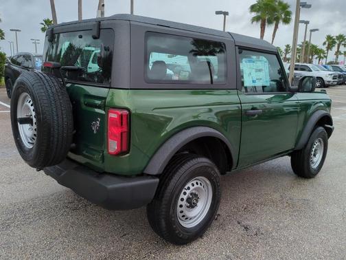 2025 Ford Bronco Base