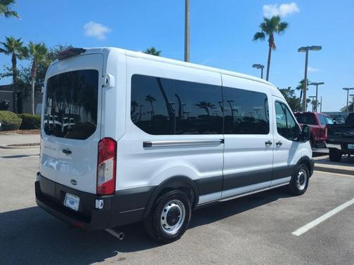 2025 Ford Transit-350