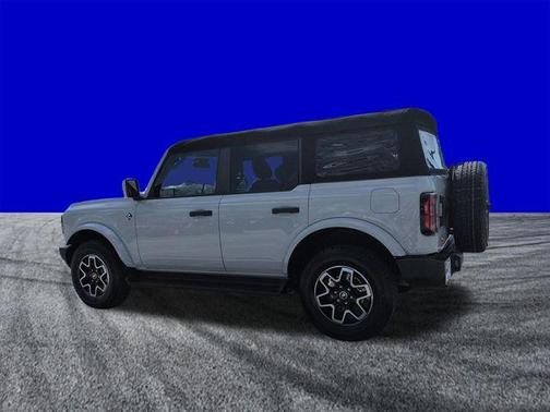 Avalanche 2026 Ford Bronco Outer Banks