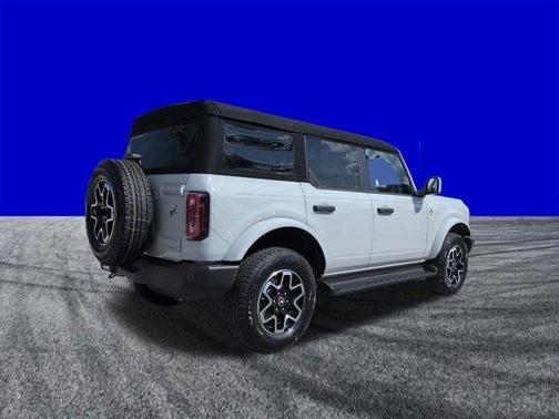 Avalanche 2026 Ford Bronco Outer Banks