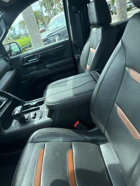 Onyx Black 2023 GMC Sierra 1500 AT4