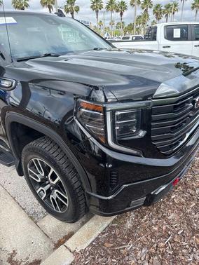 Onyx Black 2023 GMC Sierra 1500 AT4