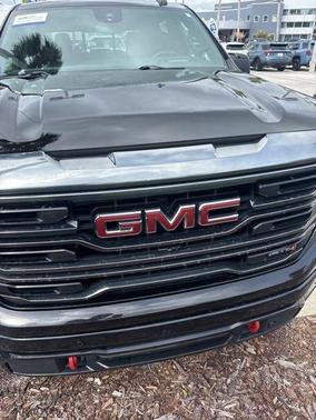 Onyx Black 2023 GMC Sierra 1500 AT4
