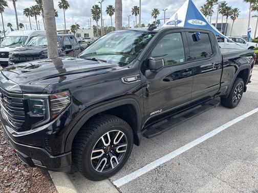 Onyx Black 2023 GMC Sierra 1500 AT4