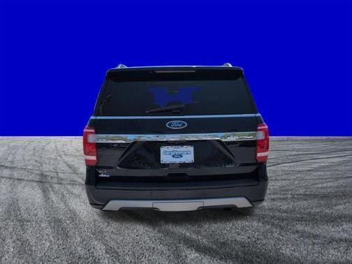 Blue Metallic 2021 Ford Expedition XLT