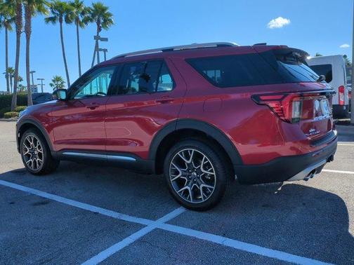 2025 Ford Explorer Platinum