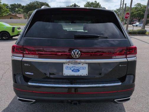 Deep Black Pearl Effect 2024 Volkswagen Atlas 2.0T SEL