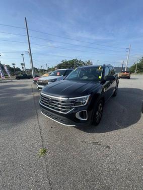 Deep Black Pearl Effect 2024 Volkswagen Atlas 2.0T SEL