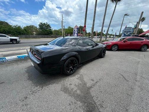 Pitch Black Clearcoat 2021 Dodge Challenger SRT Hellcat