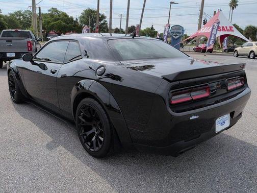 Pitch Black Clearcoat 2021 Dodge Challenger SRT Hellcat