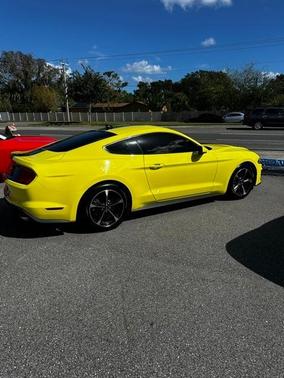 2021 Ford Mustang EcoBoost
