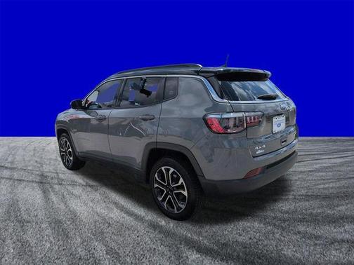 Sting Gray Clearcoat 2024 Jeep Compass Limited