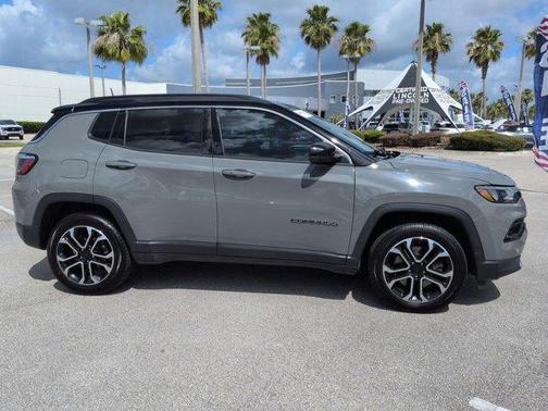 Sting Gray Clearcoat 2024 Jeep Compass Limited