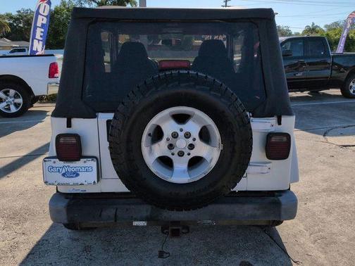 White 2002 Jeep Wrangler Sahara
