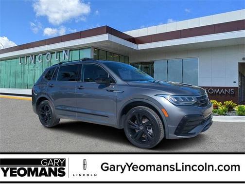 2023 Volkswagen Tiguan 2.0T SE R-Line Black