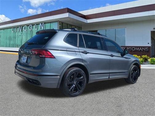 2023 Volkswagen Tiguan 2.0T SE R-Line Black